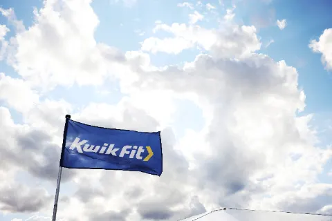 Kwik Fit RE2 0328