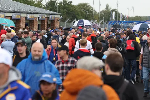 crowd 0H5A8684