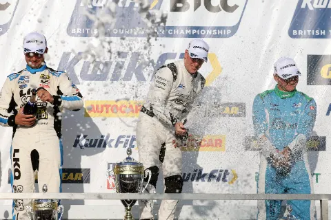 l Podium Moffat Morgan de leon 6578