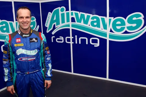 fabrizio-giovanardi-returns-to-btcc-with-airwaves-racing