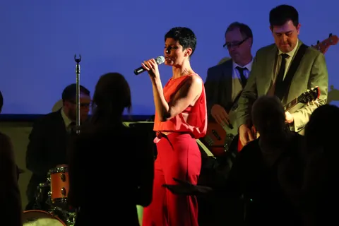 Band2