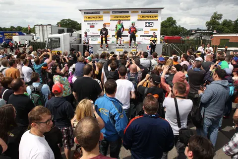 Podium_02 (2)