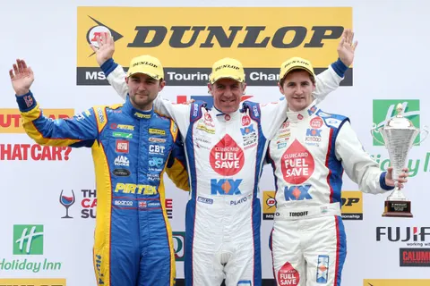 Podium-01