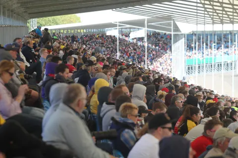 Grandstand-3
