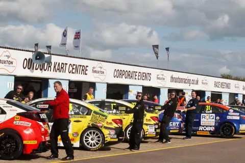 Pitlane-0