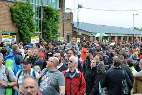 Crowd-1