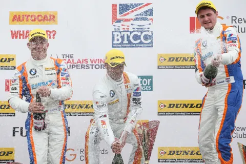 PodiumR1-8