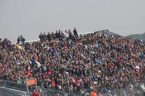 Crowd-1