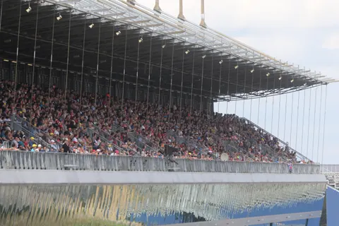 Crowd-2