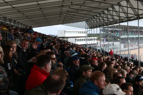 Crowd-3