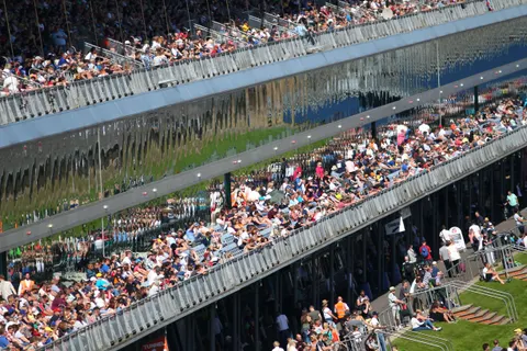 Crowd-2