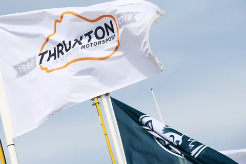 Thruxton-01