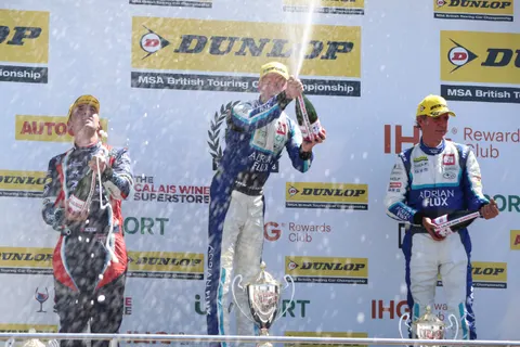 Podium-02-2