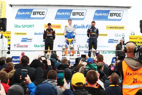 Podium03