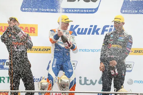 Podium-Cammish-Butcher-Jordsan-1