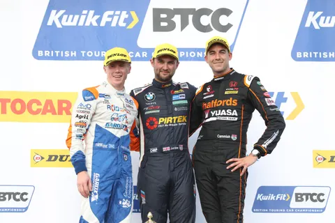 Podium-2
