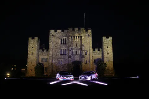 Colin Turkington (GBR) WSR BMW and Tom Ingram (GBR) Speedworks Motorsport Toyota Corolla at Hever Castle