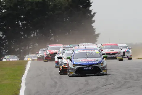 BTCC-Start-4