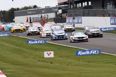 Race1Start-01-2
