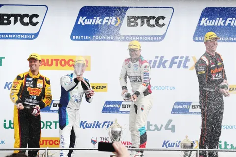 podium-chilton-sutton-turkington-neal-004