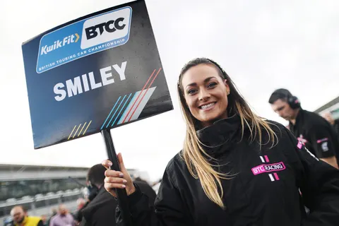 Gridgirl-Smiley-01
