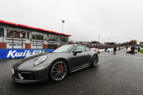 Porsche-01