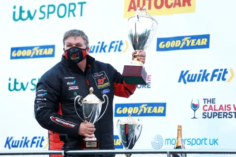 Motorbase_01
