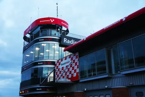 Brands-Hatch-02
