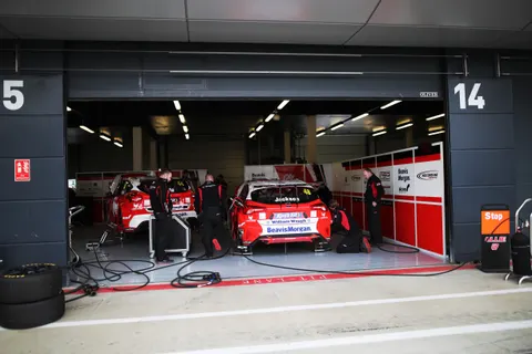 Motorbase-03