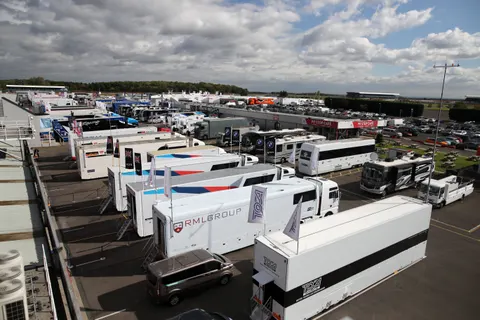 Paddock-02