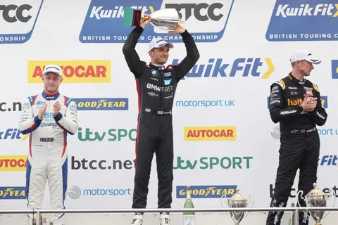 PodiumR3-02