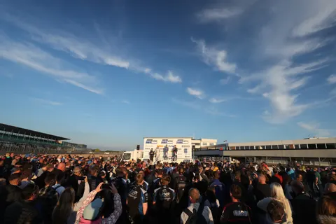 Podium-R3-06