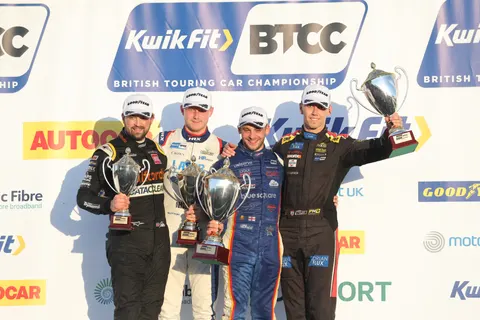 Podium-R3-01