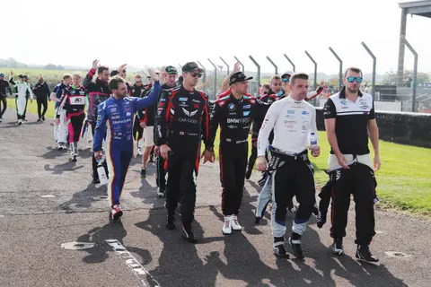 Drivers-Parade-Smiley-Oliphant-02