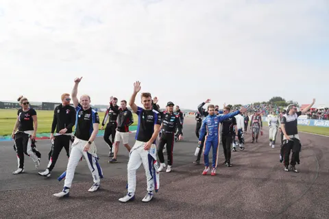 Drivers-Parade-04