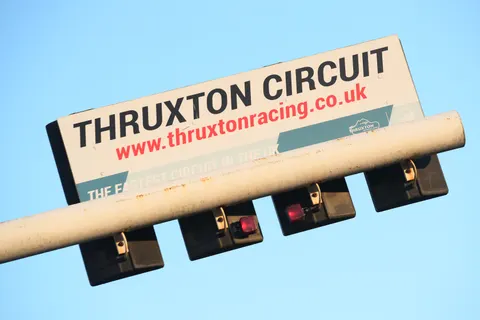 Thruxton-001