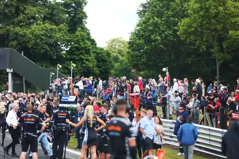 Crowd-01-2