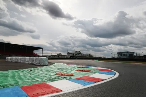Thruxton2