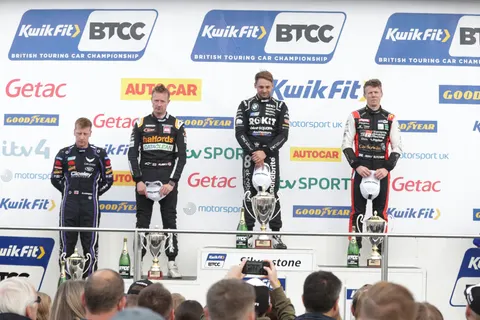 1_Podium-0Q3A3193