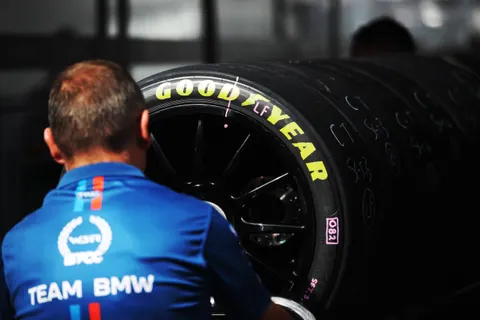 Goodyear-02SF5727