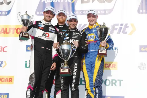 Podium3-AJ0_0315