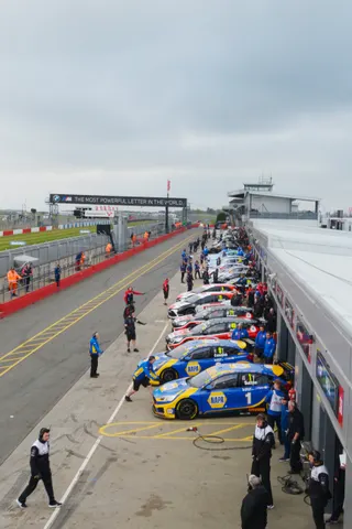 Pitlane-_DB10662