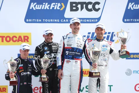 Podium-0Q3A4698