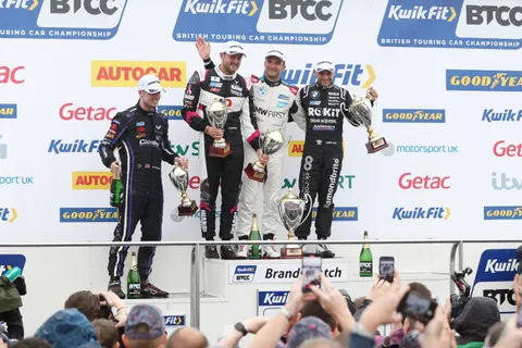 Podium-0Q3A5116