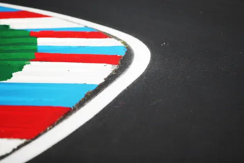 1_Thruxton-02SF3832