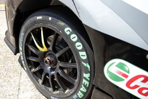 Goodyear-AL0W2511
