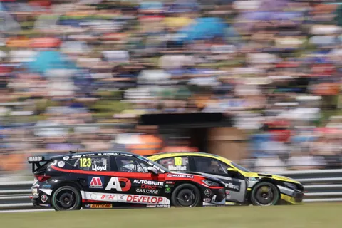 Lloyd-0Q3A8047