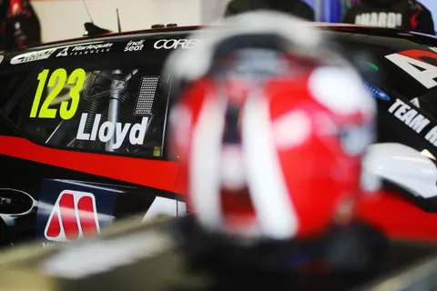 1_Lloyd-MAT30854
