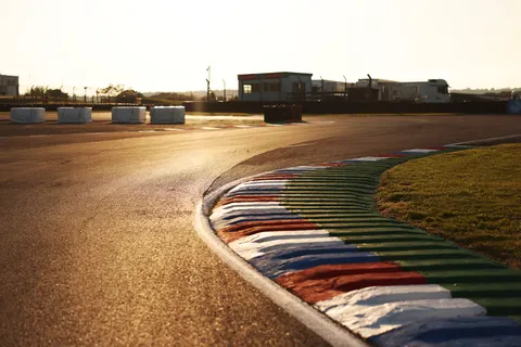 Thruxton-7B1A0683