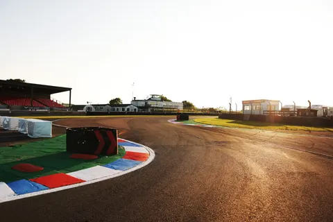 Thruxton-7B1A0610